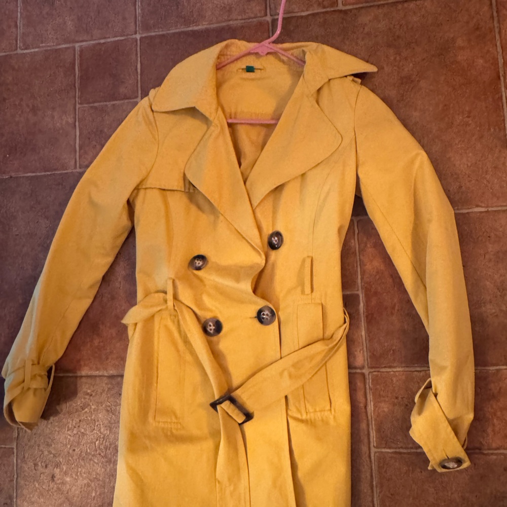 Benetton yellow lightweight trench 38 XS S